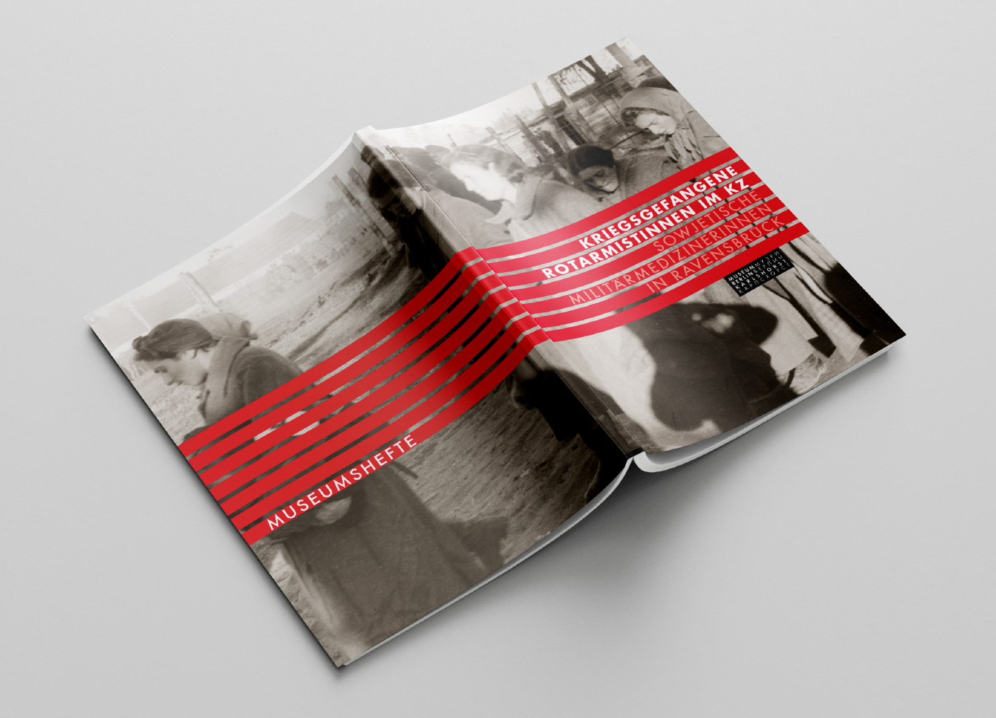 grafikdesign_museum-karlshorst_ev_katalogumschlag-offen_02