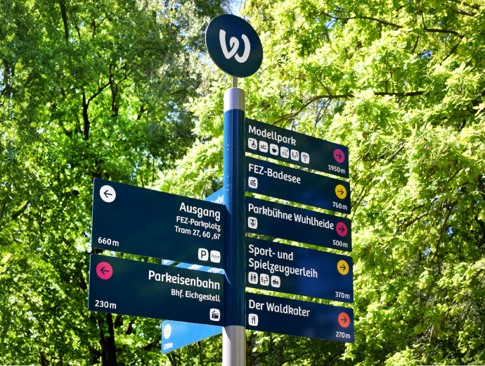 leitsystem_wuhlheide_wegweiser_00