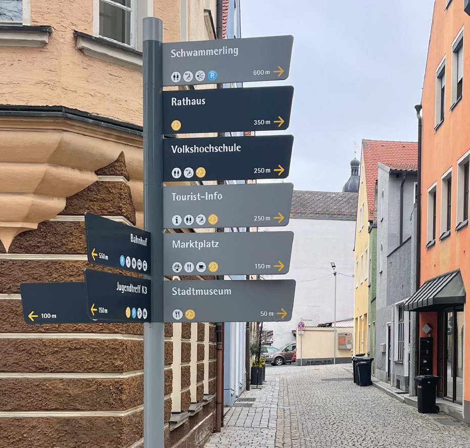 leitsystem_schwandorf_wegweiser_01